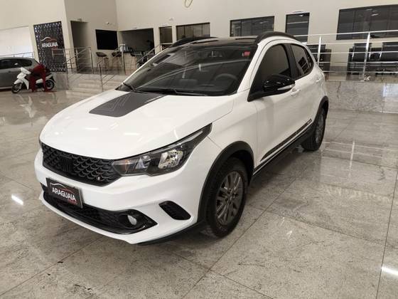 FIAT ARGO 1.8 E.TORQ FLEX TREKKING AT6 FIAT ARGO 1.8 E.TORQ FLEX TREKKING AT6